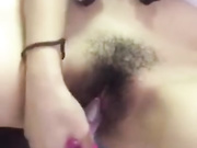 骚女自慰喷尿